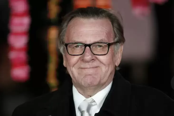 Aktor Tom Wilkinson Meninggal Planet pada Usia 75 Tahun