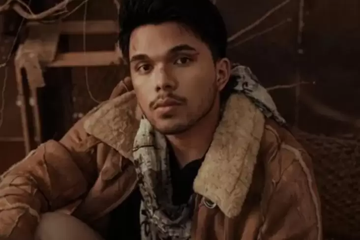 Thariq Halilintar Disebut Mirip Jungkook BTS, Netizen Protes Nggak Terima